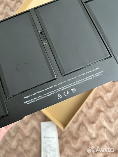 На детали аккумулятор на macbook а1466