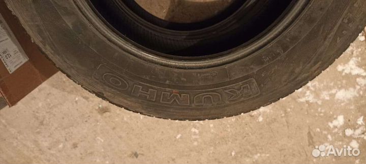 Kumho Road Venture ST KL16 235/65 R17