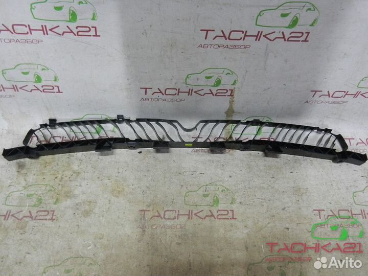 Кронштейн заднего бампера VW Touareg 3 CR (2018)