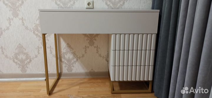 Туалетный столик