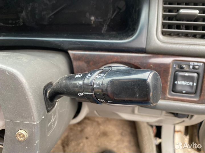 Рычаг переключения света Toyota Mark 2 100