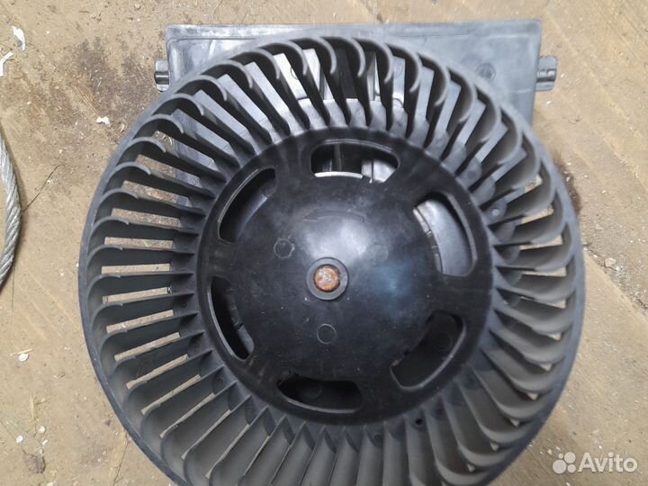 Моторчик отопителя