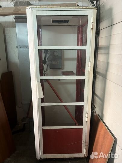 Телефонная будка Таксофон