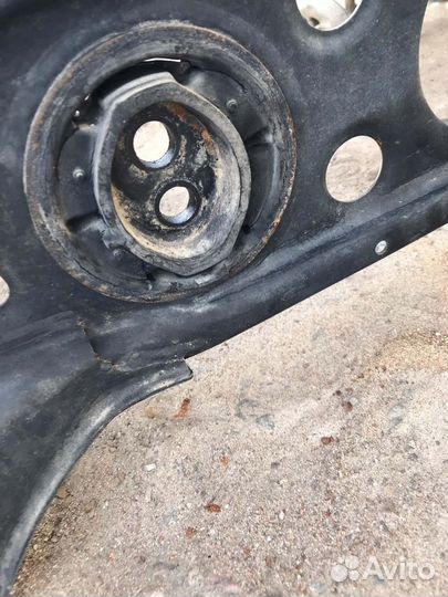 Балка подвески задняя Toyota Mark 2 GX110