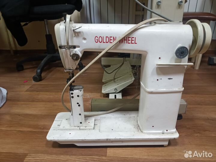 Продам швейную машину