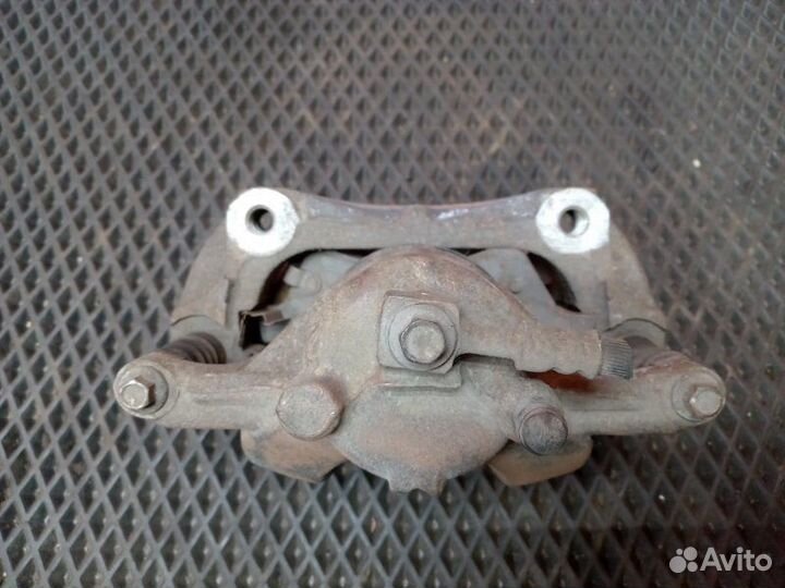 Суппорт передний левый Chevrolet Cruze J305 F16D4