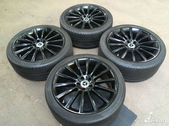 R20 Pirelli P Zero 245/40, PCD 5x112 DIA 66.6