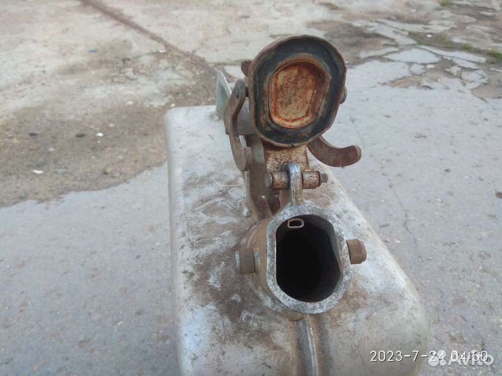 Канистры металлические 20 литров