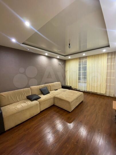 2-к. квартира, 65 м², 10/10 эт.