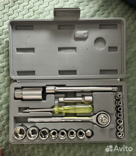 Набор инструментов для автомобиля