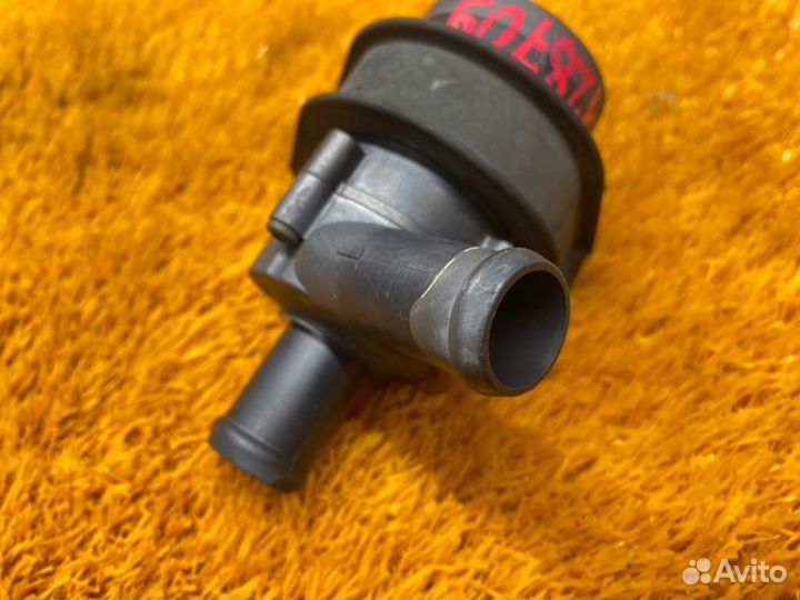 Помпа дополнительная Volkswagen Passat B7 caxa