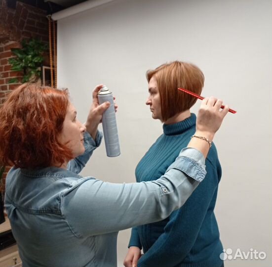 Парикмахер по стрижкам,окрашиванию волос