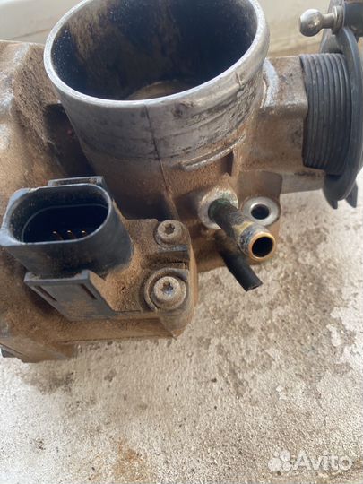 Дроссельная заслонка VW passat b5 ADR 1.8
