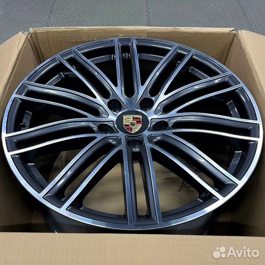 Диски на Porsche Panamera Порше Панамера R20