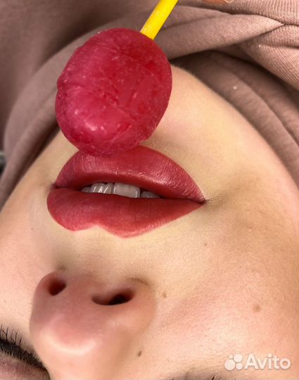 Обучение перманентному макияжу