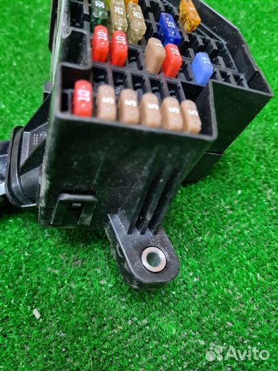 Блок предохраниетелей салона Skoda Octavia A5