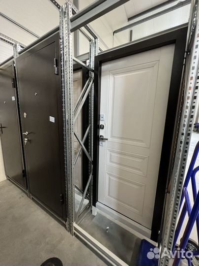 Входная дверь металлическая