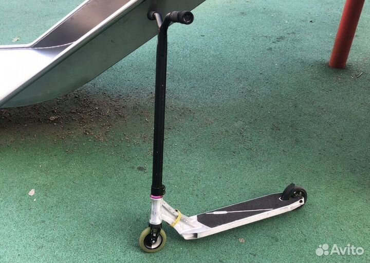 Трюковой самокат парк