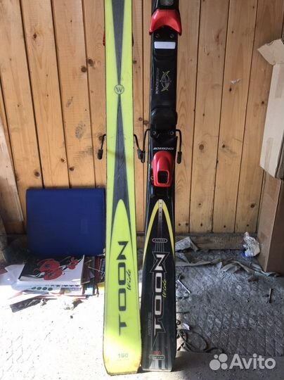 Горные лыжи и ботинки