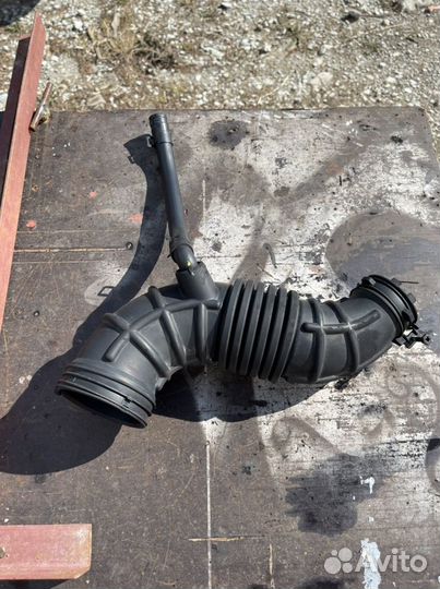 Патрубок воздушного фильтра hyundai grand starex