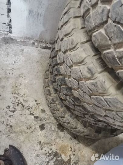 Bfgoodrich Mud-Terrain T/A KM2 255/85 R16