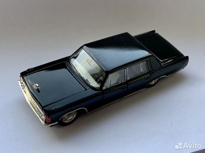 Коллекционные машинки 1 43