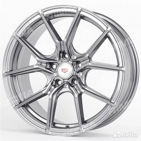 Литой диск в стиле vossen R18 5x114.3