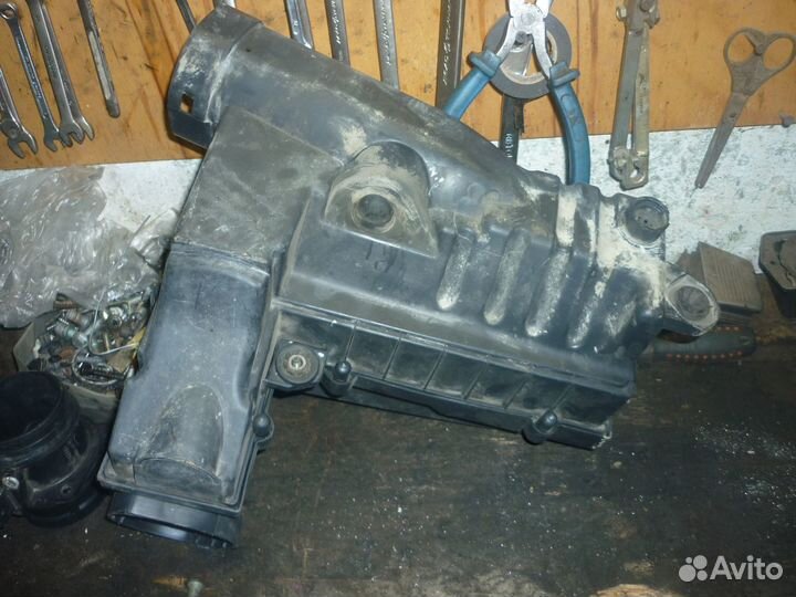 Корпус воздушного фильтра на пассат б6 1,8т