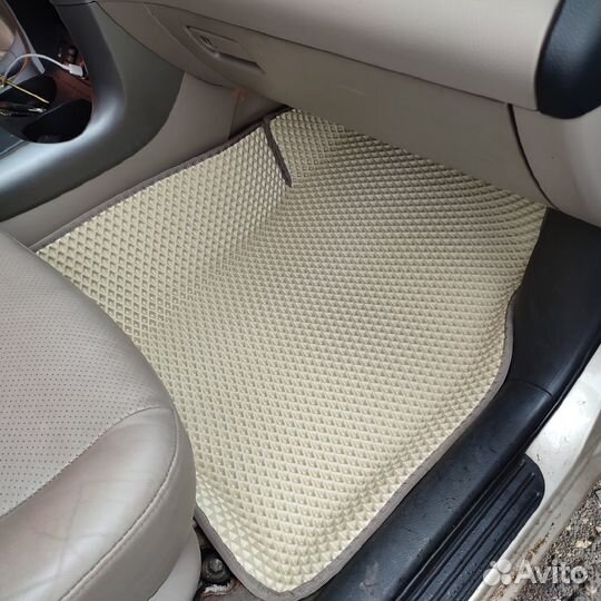 EVA коврики 3D на Toyota RAV4 с бортами