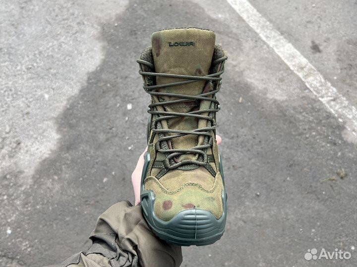 Трекинговые кроссовки