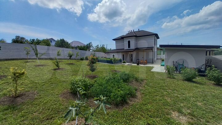 Дом 230 м² на участке 10 сот.