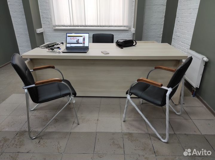 Офисный стул 