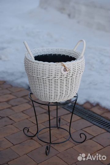 Подставка для цветов напольная металлическая