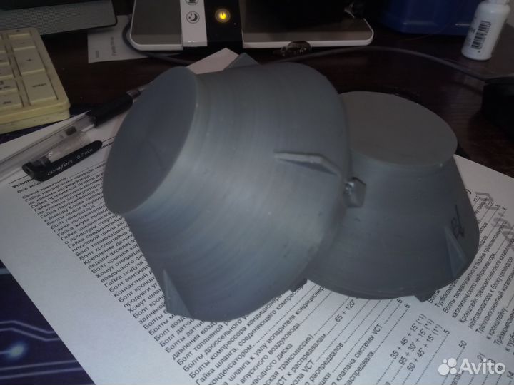 Заглушка фары avensis 2