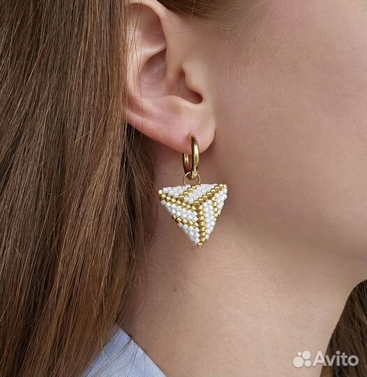 Серьги с подвеской из бисера ручной работы