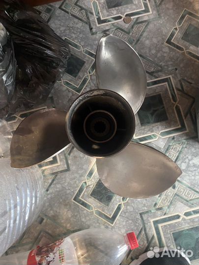 Винт люксор 23