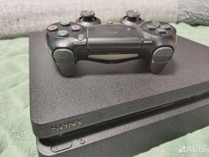 Sony playstation 4 slim