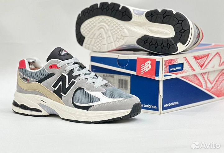Кроссовки New balance 2002r