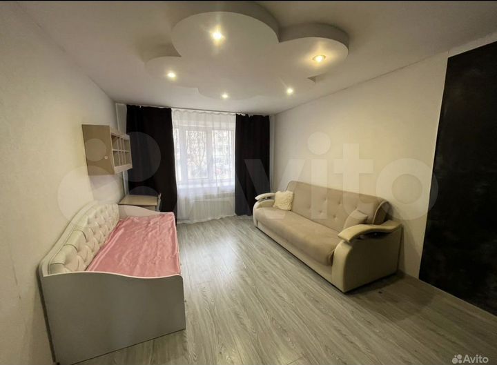 3-к. квартира, 90 м², 1/10 эт.