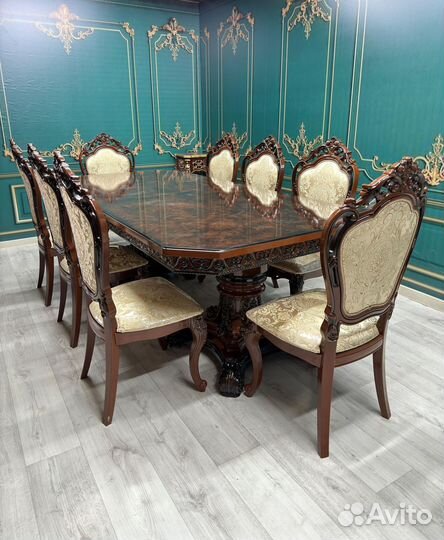 Стол в наличии