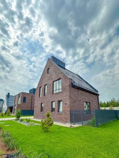 Коттедж 140 м² на участке 8 сот.