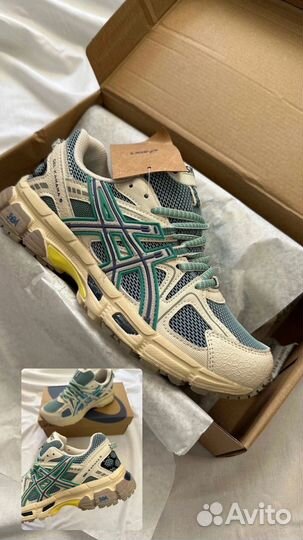 Кроссовки женские новые