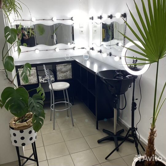Место мастера по маникюру в аренду