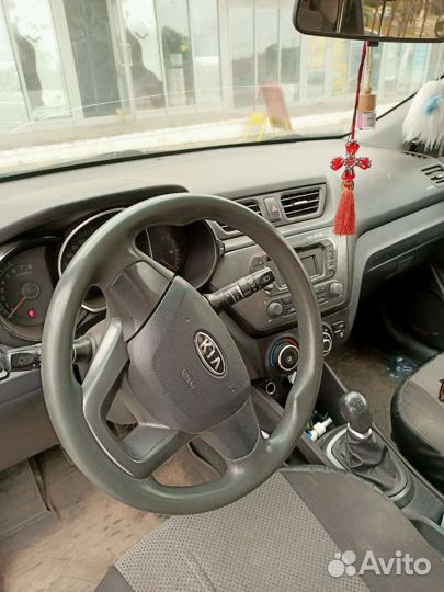 Kia Rio 1.4 МТ, 2012, битый, 236 000 км