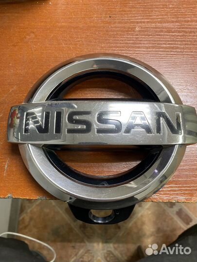 Эмблема nissan