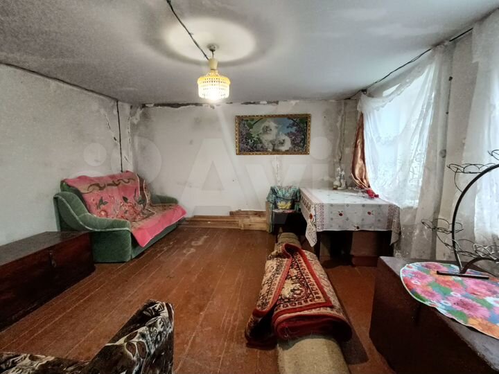 Дом 35 м² на участке 2 сот.