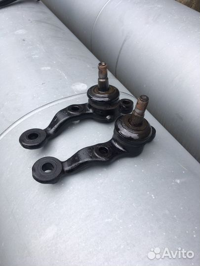 Шаровые нижние Марк в 110 кузове 92-94 г