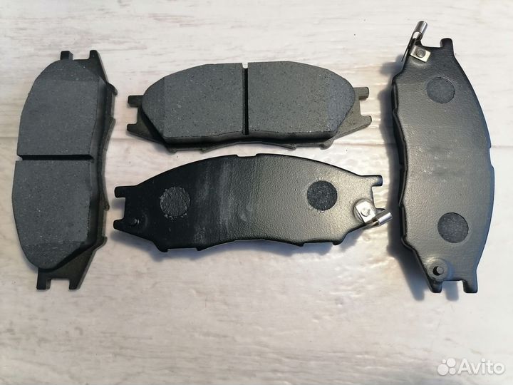 Колодки тормозные передние Nissan Almera/Expert