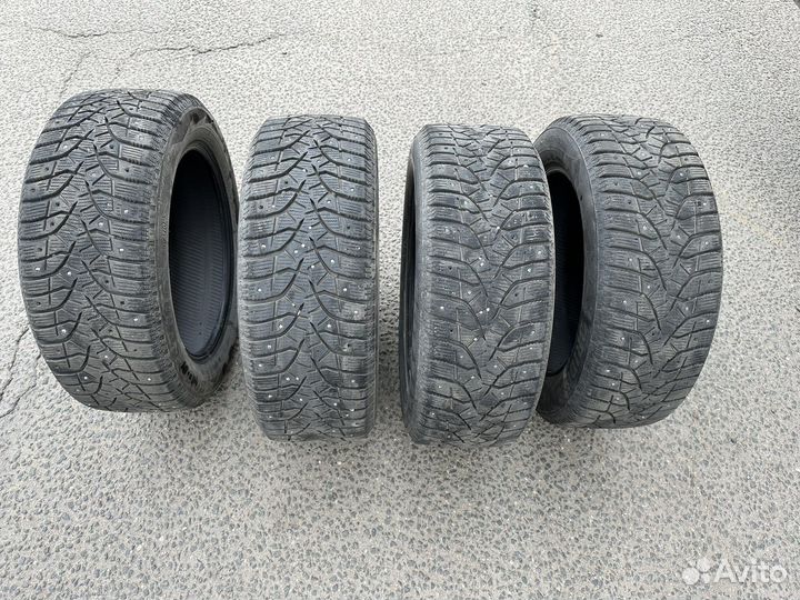 Bridgestone Blizzak Spike-02 205/55 R16