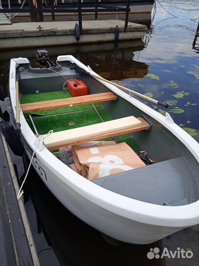 Лодка с мотором